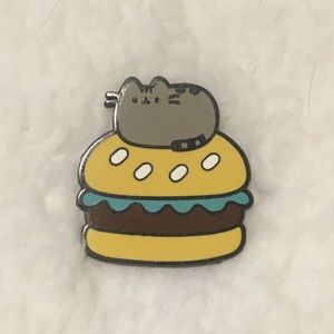 Pusheen Hamburger Pin